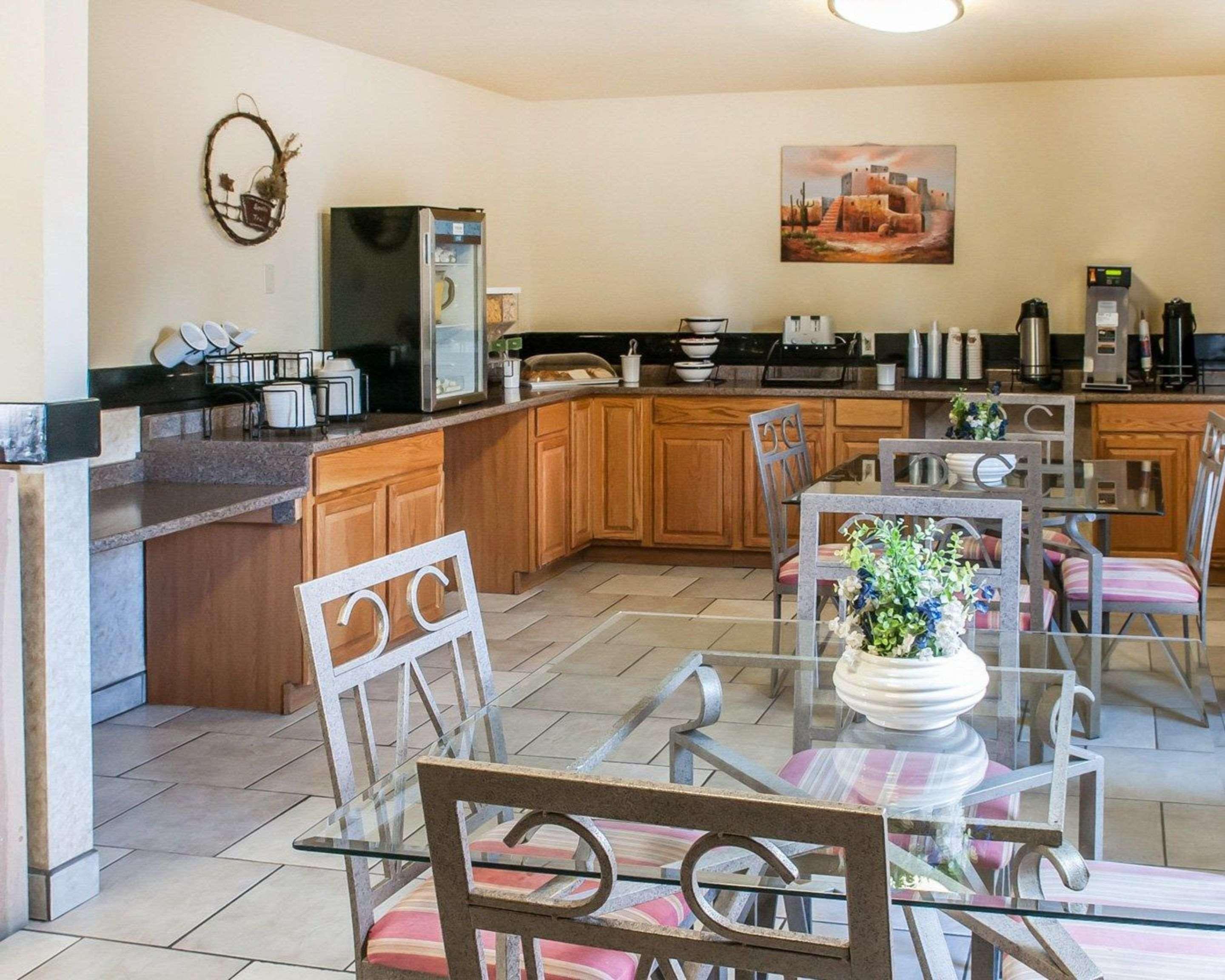 Rodeway Inn Española Esterno foto