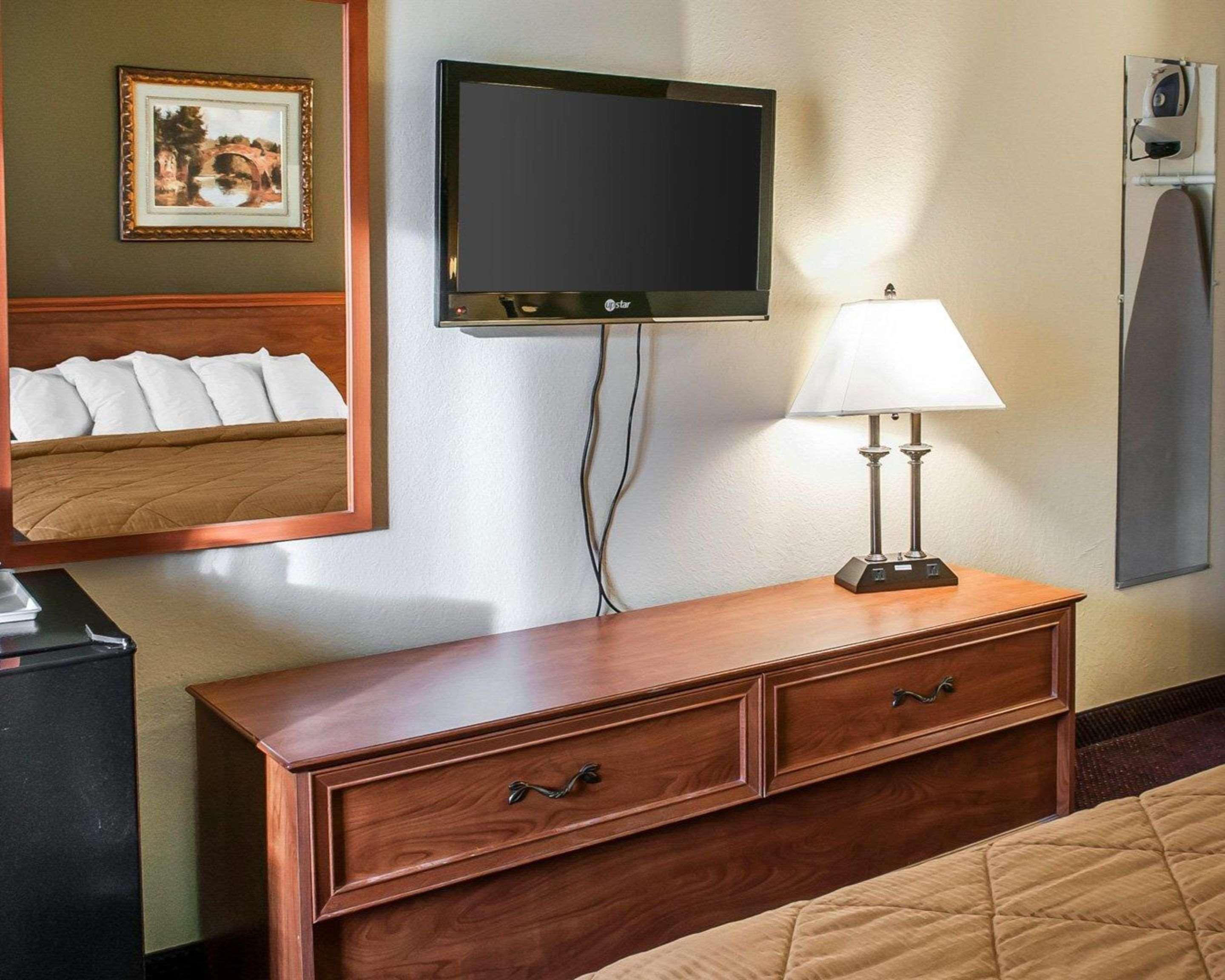 Rodeway Inn Española Esterno foto