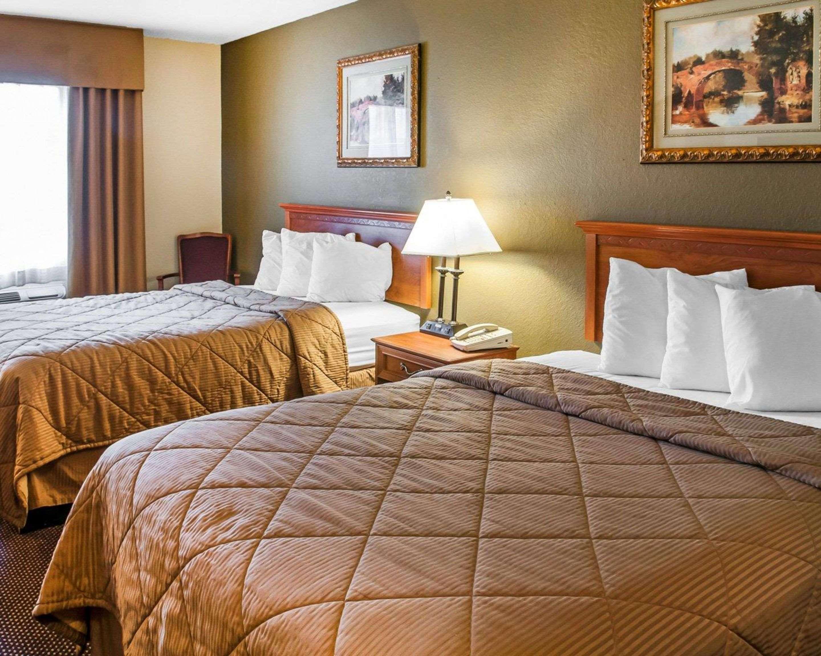 Rodeway Inn Española Esterno foto